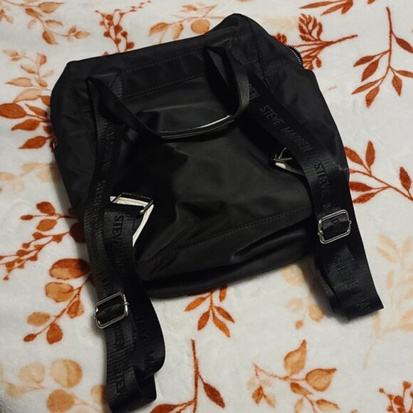 Steve Madden - Picture 5 of 6